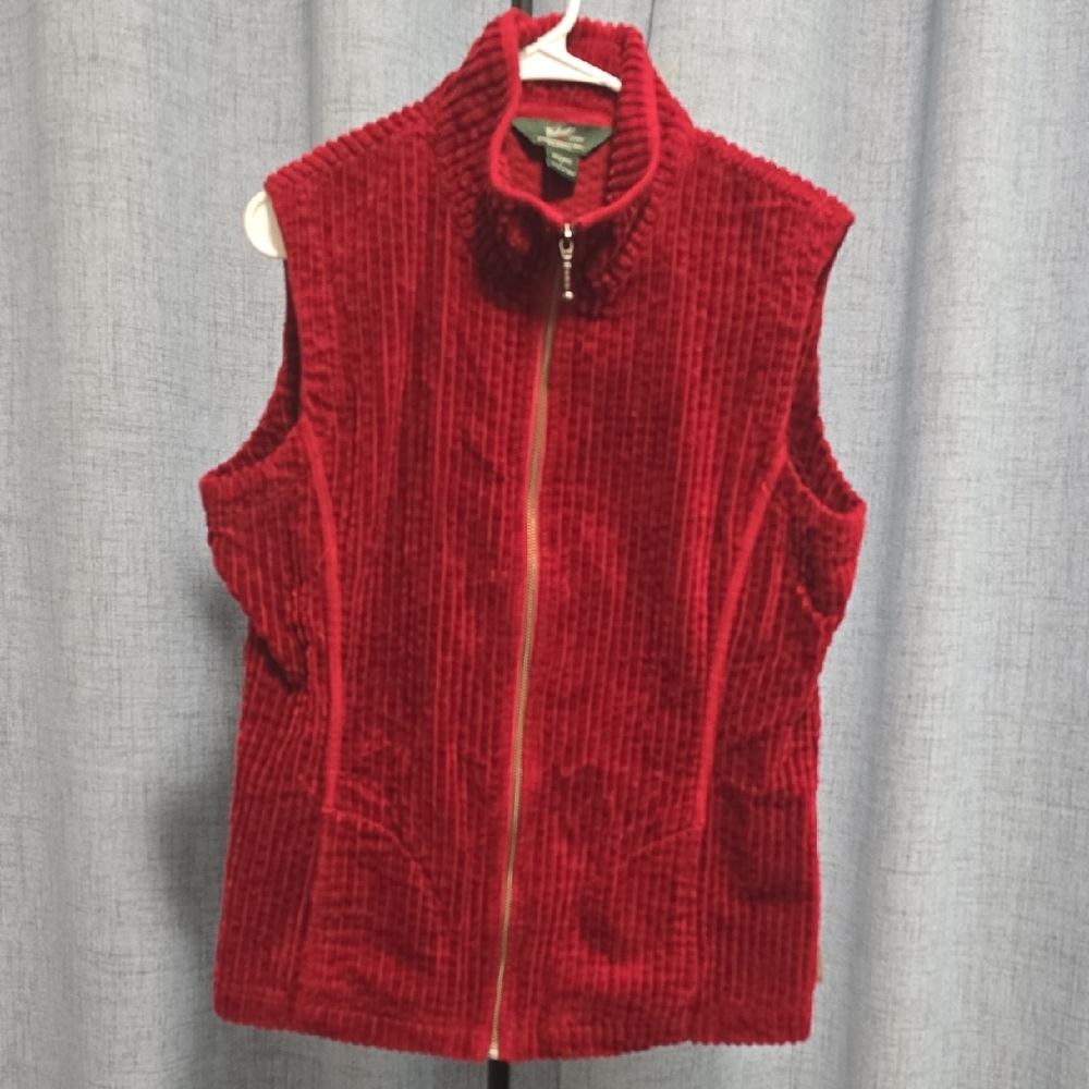 Woolrich Women's Courduroy Vest Size Large‎ Burgundy